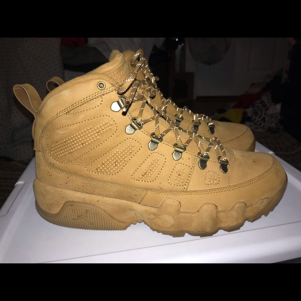 Jordan 9 boots - Picture 5 of 6